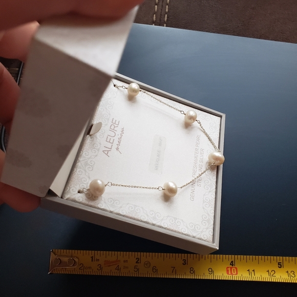 Pearl Necklace - Picture 5 of 5